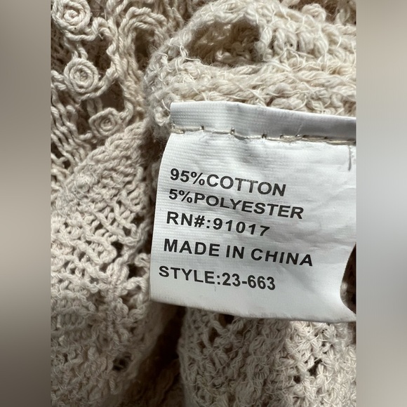 SOLITAIRE Cream Crochet Knit Ruffle Sleeve Boho Festival Sweater SZ LARGE Used - Picture 6 of 7